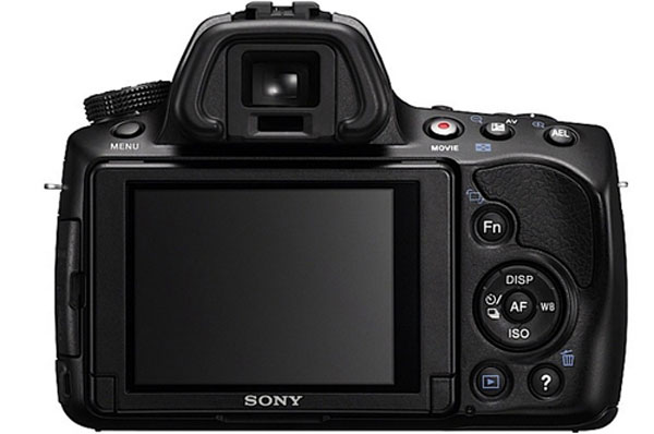 Sony ra Alpha A37 và ống 18-135 mm