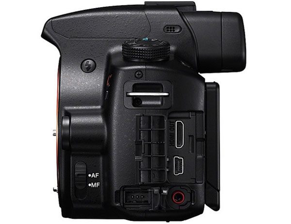 Sony ra Alpha A37 và ống 18-135 mm