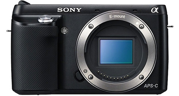 Sony ra NEX-F3 giá tốt, có đèn flash