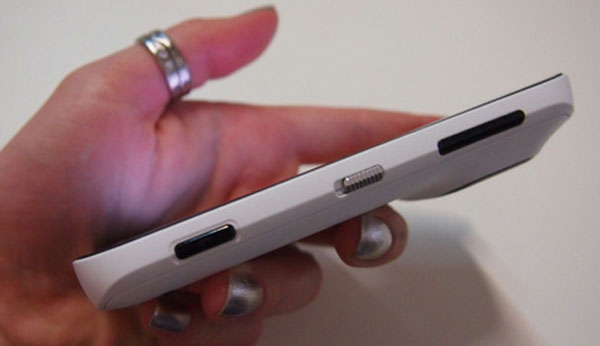 Nokia 808 PureView bán tại VN tháng 6