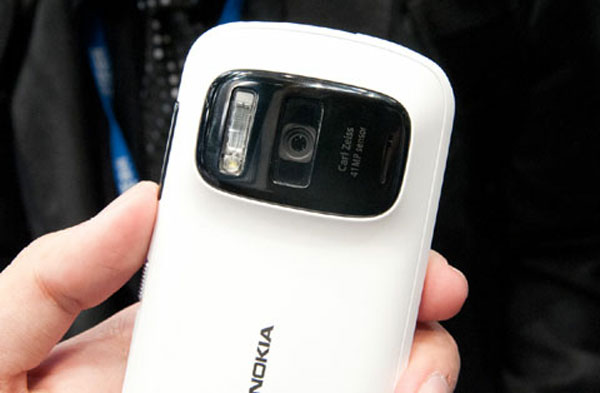 Nokia 808 PureView bán tại VN tháng 6