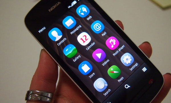 Nokia 808 PureView bán tại VN tháng 6