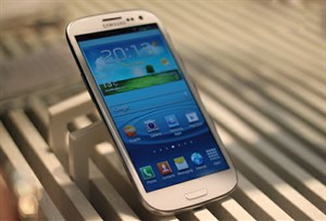 Galaxy S III đã bán tại Dubai, giá 680 USD