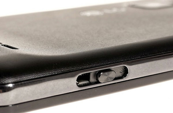 'Đập hộp' LG Optimus 3D Max