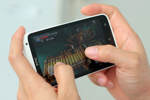 Những đối thủ của Galaxy S III ở VN