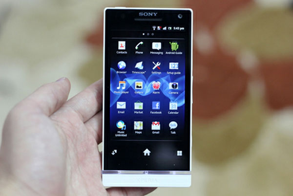 Những đối thủ của Galaxy S III ở VN