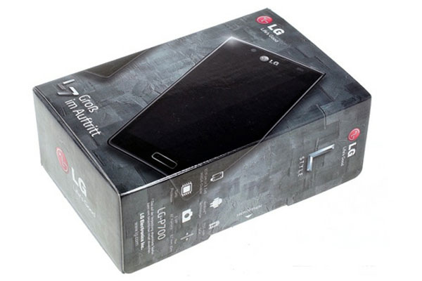 'Đập hộp' Optimus L7 giá 7,8 triệu đồng