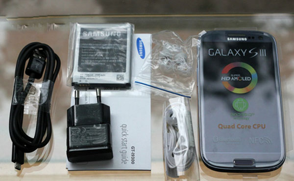 Galaxy S III xanh bắt đầu bán ở Hà Nội