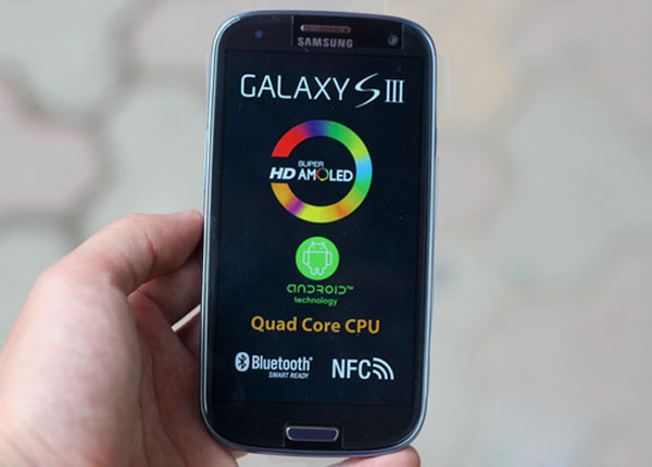 Galaxy S III xanh bắt đầu bán ở Hà Nội