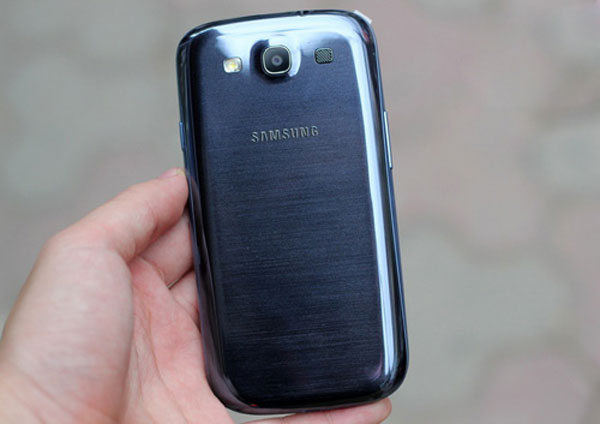 Galaxy S III xanh bắt đầu bán ở Hà Nội