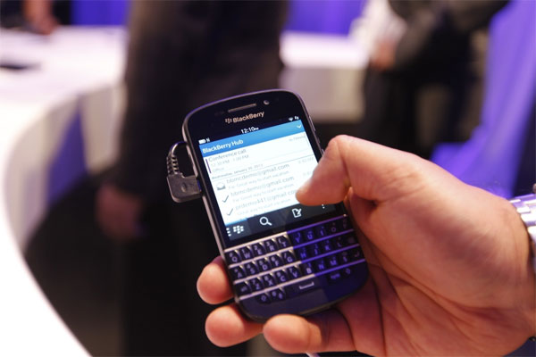 BlackBerry Q10 BlackBerry Q10 có bước khởi đầu đáng nể tại Anh