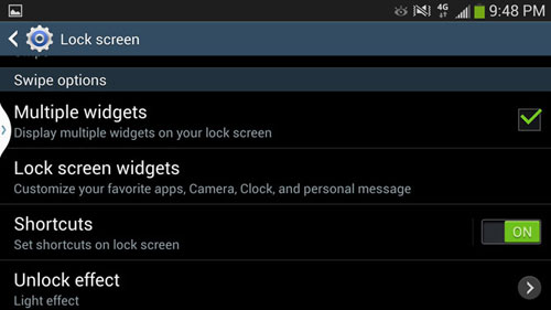 Đẩy nút ở cạnh “Shortcut” sang “On”. Chèn shortcut vào màn hình khóa của Galaxy S4
