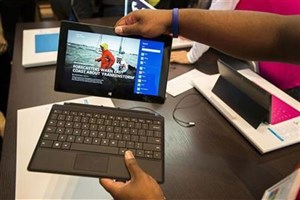 Tablet Surface mới có thể dùng màn hình 7,5 inch, giá 399 USD