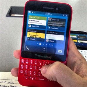 Điện thoại BlackBerry R10 giá rẻ lộ diện