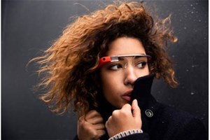 Chuẩn bị có ứng dụng Facebook cho Google Glass