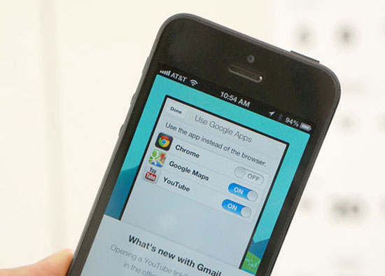 Gmail trên iOS vừa có khả năng liên kết được với các ứng dụng khác của Google Gmail trên iOS được cải tiến