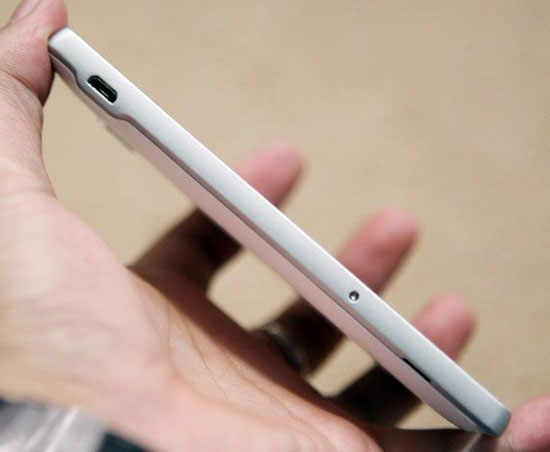 Xperia SP smartphone tầm trung mới từ Sony