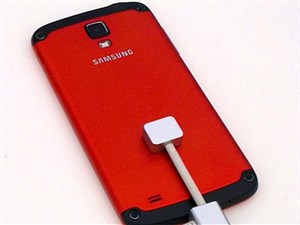 Galaxy S4 Active chống nước lộ ảnh thực tế