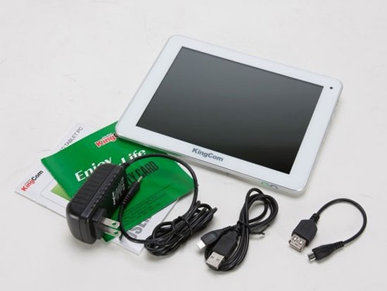 Phụ kiện đi kèm máy gồm adaptor, cáp micro USB, cáp USB OTG hỗ trợ kết nối với USB 3G. Máy tính bảng 8 inch giá mềm KingCom JoyPad C82