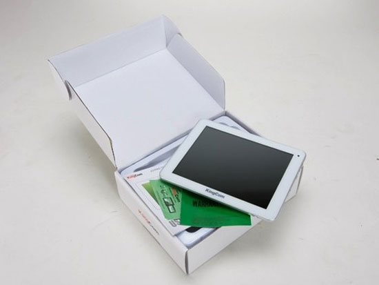 KingCom JoyPad C82 sở hữu màn hình LCD kích thước 8 inch tựa như model C8. Máy tính bảng 8 inch giá mềm KingCom JoyPad C82