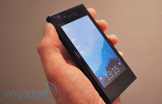 Điện thoại Jolla Điện thoại đầu tiên chạy hệ điều hành Sailfish