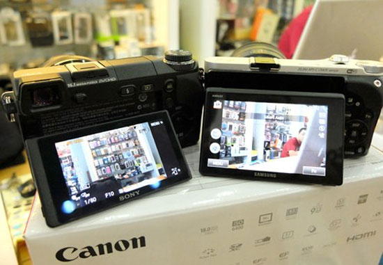 Samsung NX300 đọ dáng Sony NEX-6