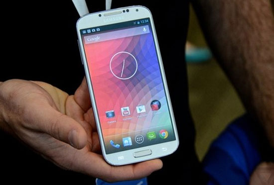 Galaxy S4 Google Edition sử dụng giao diện Android nguyên gốc