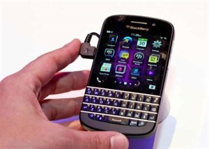 Hãng Verizon bán BlackBerry Q10 với giá 199 USD