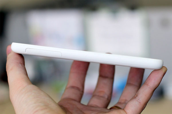 Điện thoại Desire nhiều màu sắc của HTC sắp bán tại Việt Nam