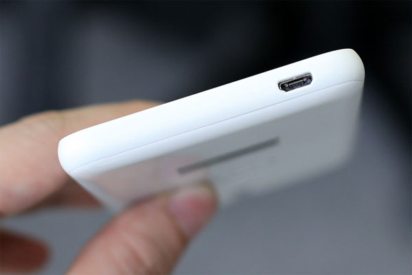 Điện thoại Desire nhiều màu sắc của HTC sắp bán tại Việt Nam