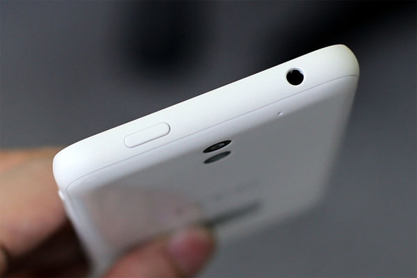 Điện thoại Desire nhiều màu sắc của HTC sắp bán tại Việt Nam