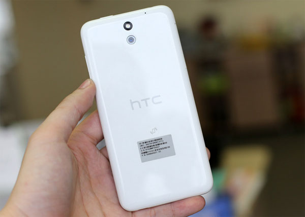 Điện thoại Desire nhiều màu sắc của HTC sắp bán tại Việt Nam