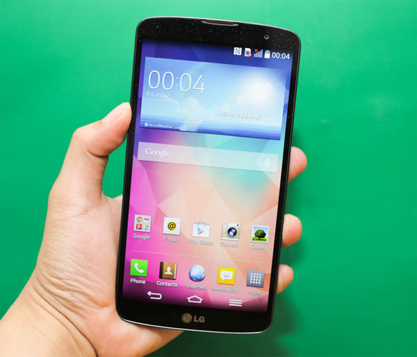 Phần viền màn hình với lớp kim tuyến phía dưới đẹp mắt Mở hộp Phablet cao cấp G Pro 2 của LG