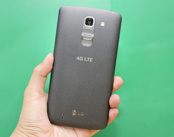 Cạnh trái máy Mở hộp Phablet cao cấp G Pro 2 của LG