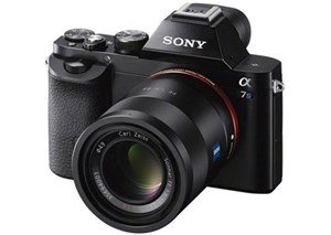 Sony Alpha A7S quay video 4K có giá 2.500 USD