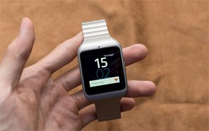 SmartWatch 3 bản dây thép: giá 7,5 triệu, dây thép nhám