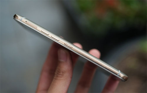 Mở hộp HTC One M9 Plus