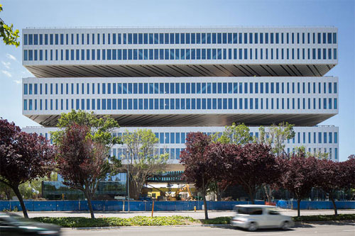 Quang cảnh bên ngoài trụ sở mới Samsung