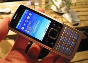 Nokia mất “hấp dẫn” vì Apple, Sony Ericsson