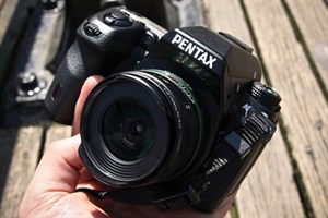 Ngắm Pentax K-7 và chụp thử