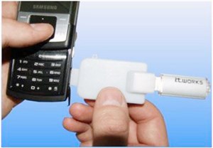 Mobidaptor – kết nối trực tiếp điện thoại và USB 