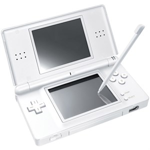 Nintendo DS Lite giá còn 100 USD