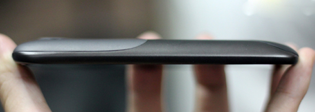 HTC Sensation đầu tiên về VN giá 14,5 triệu