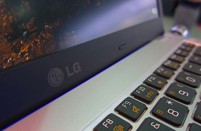 Laptop giống MacBook Pro của LG tại Computex 2011