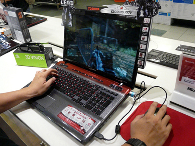 Laptop 3D cho game thủ của Toshiba về VN tháng sau