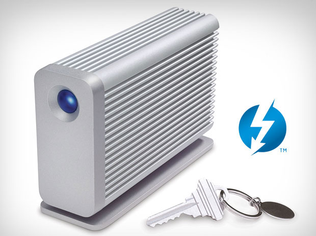 Những dấu ấn Thunderbolt đầu tiên
