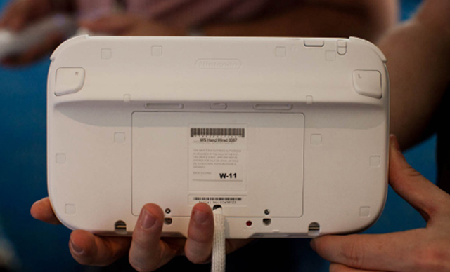 Cận cảnh Nintendo Wii U với tay cầm 'lạ mắt'