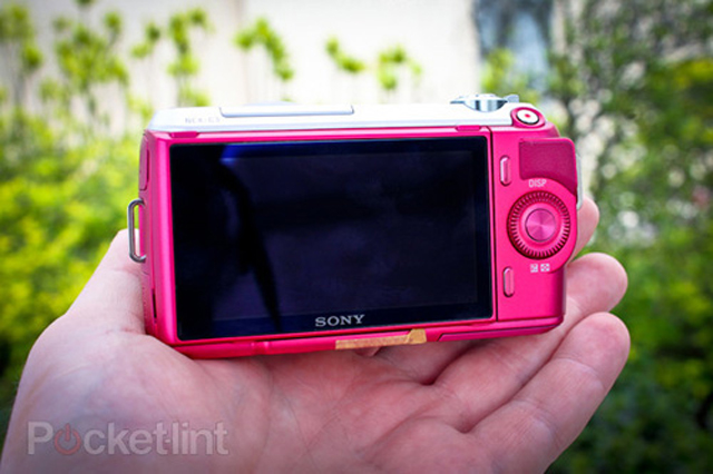 Ngắm Sony NEX-C3 các màu