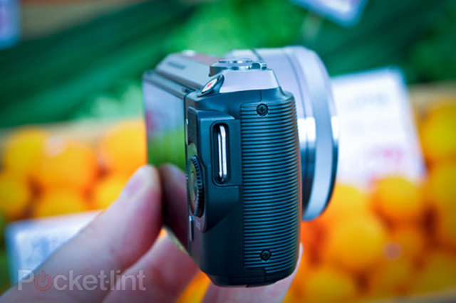 Ngắm Sony NEX-C3 các màu
