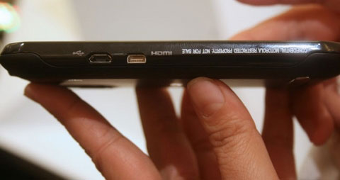 Dế" Motorola Photon có đủ sức làm siêu điện thoại?